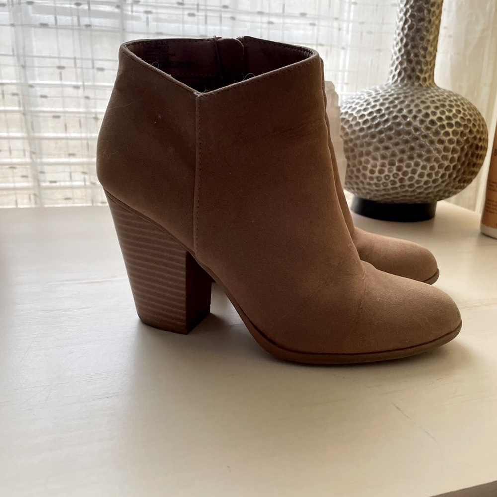 Women’s Boots size 7
